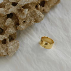 טבעת לירון בציפוי זהב בתוספת חריטה פנימית