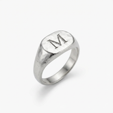 טבעת חותם מרוקעת בתוספת חריטה של אות