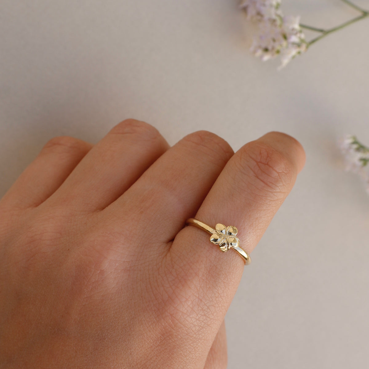 טבעת מיני פלורה בציפוי זהב