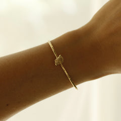 צמיד הולבוש קשיח בציפוי זהב