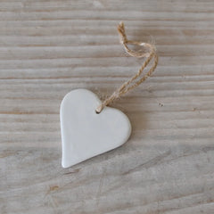 לב מקרמיקה על חוט